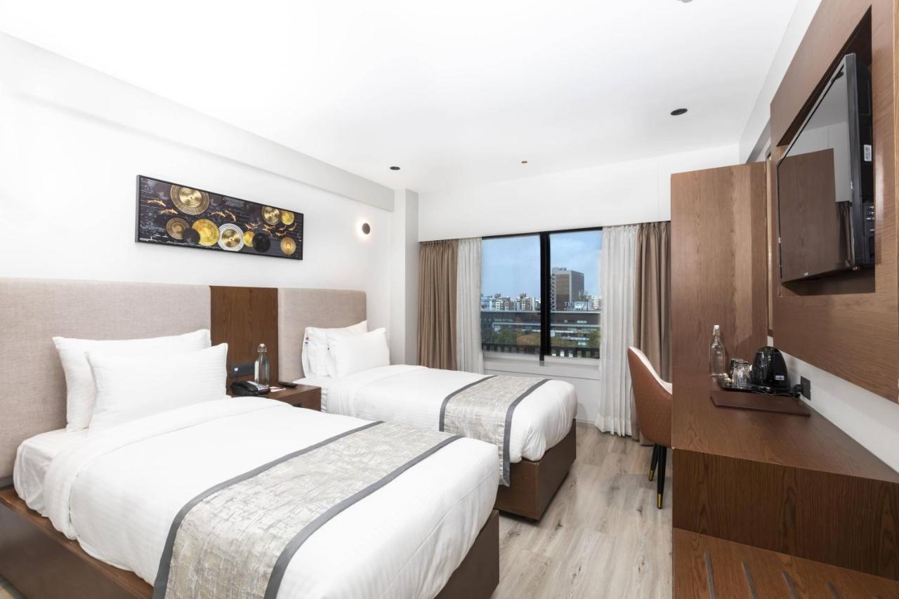 Ramee International Surat Otel Dış mekan fotoğraf