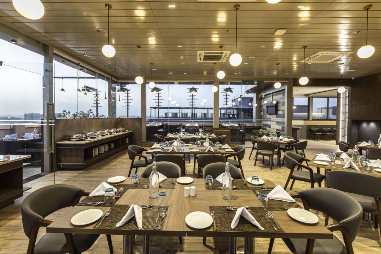 Ramee International Surat Otel Dış mekan fotoğraf