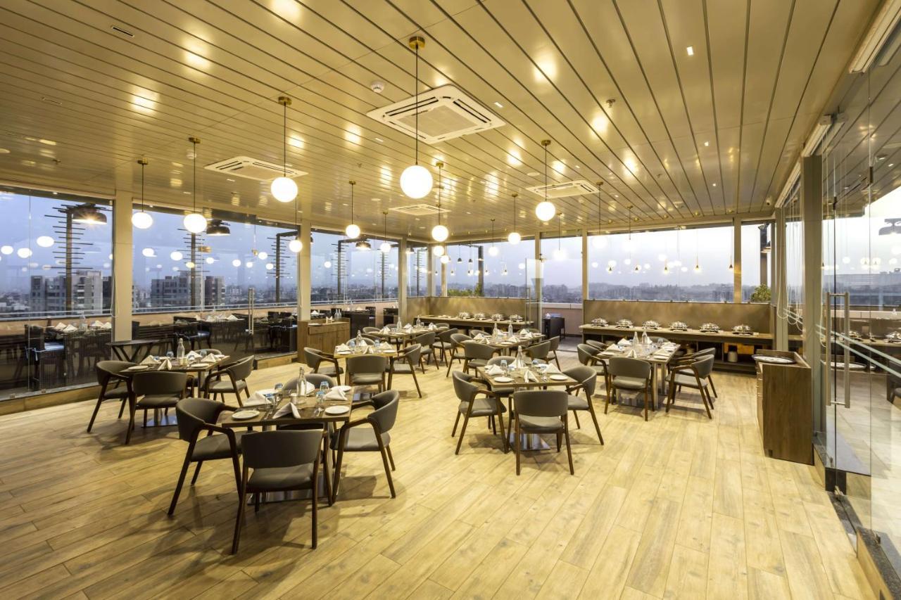 Ramee International Surat Otel Dış mekan fotoğraf