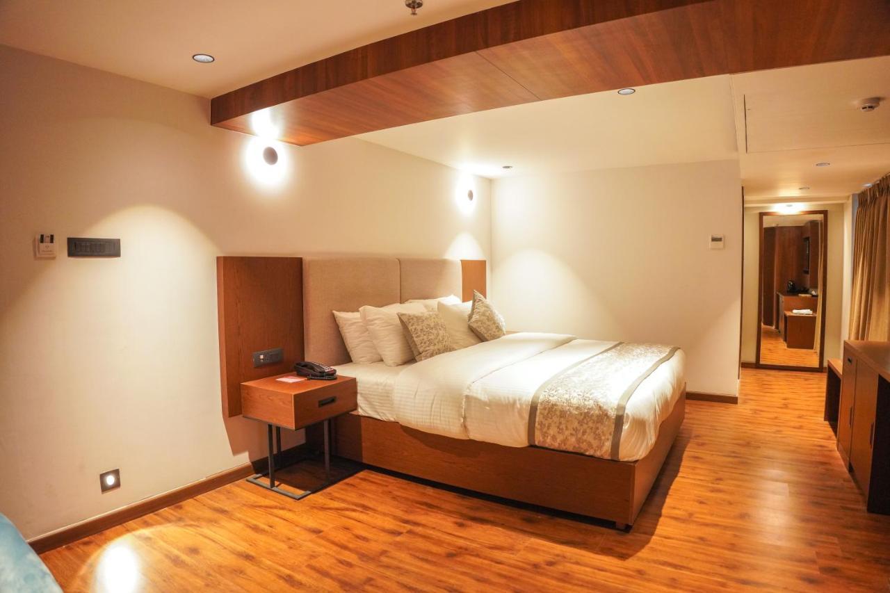 Ramee International Surat Otel Dış mekan fotoğraf