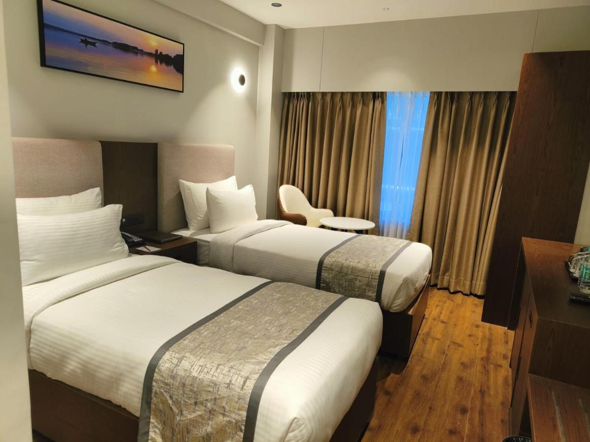 Ramee International Surat Otel Dış mekan fotoğraf