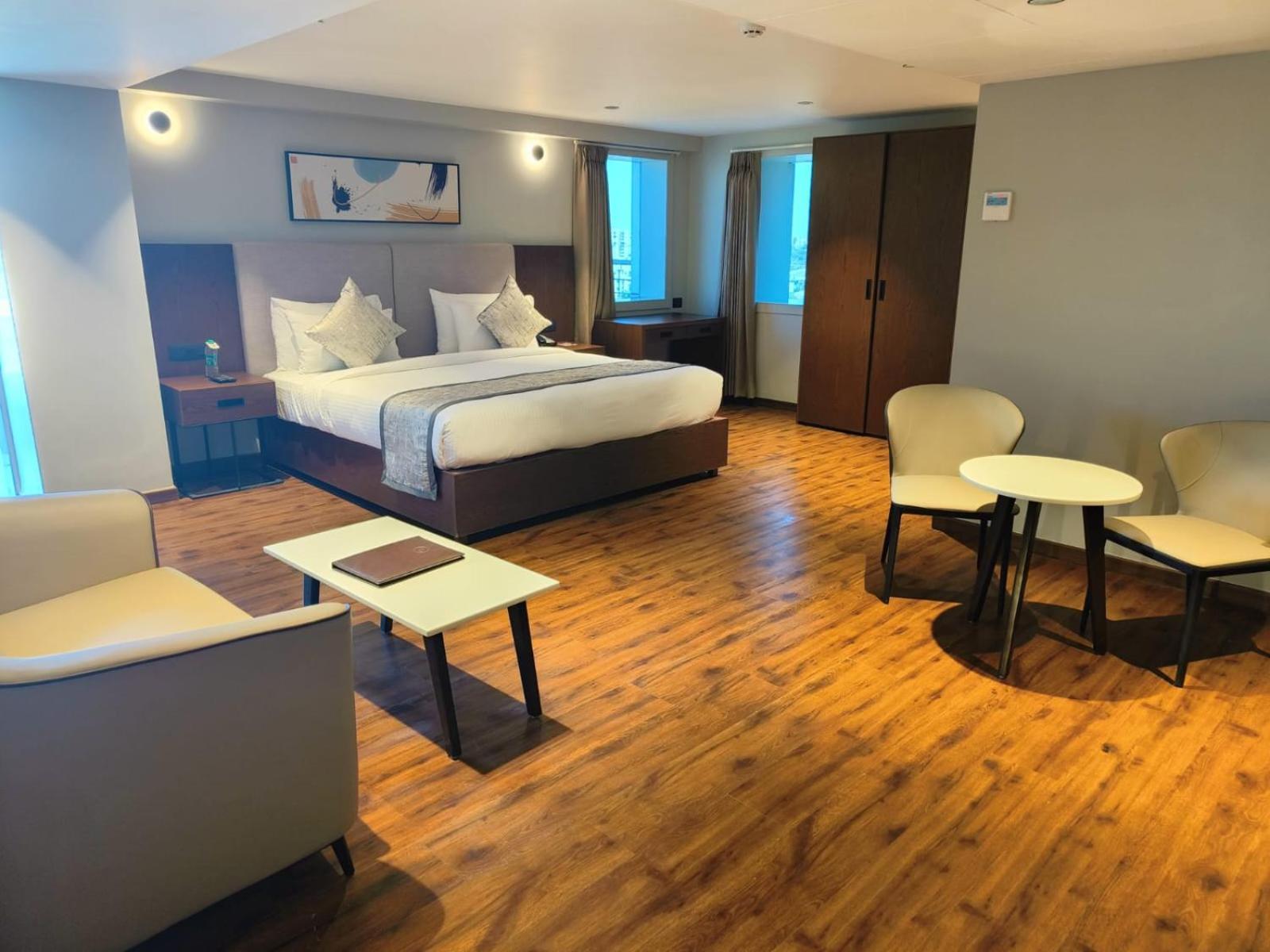 Ramee International Surat Otel Dış mekan fotoğraf