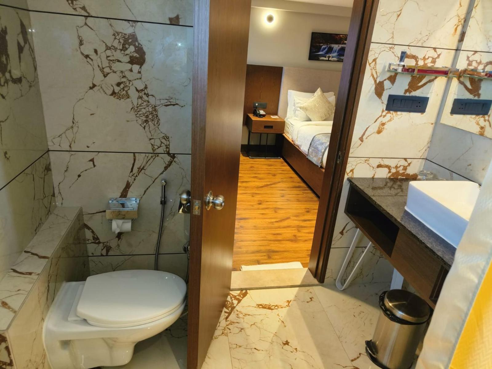 Ramee International Surat Otel Dış mekan fotoğraf